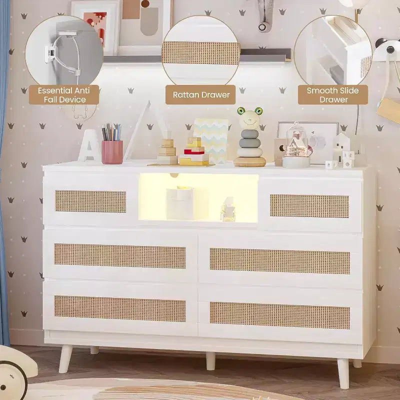 Commode en rotin à 6 tiroirs avec éclairage RGB et ports de chargement, meuble de rangement bohème pour chambre ou salon